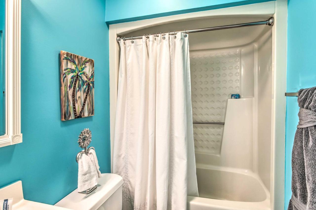 Surfside Beach Escape With Pool - Walk To Ocean! Myrtle Beach Eksteriør billede